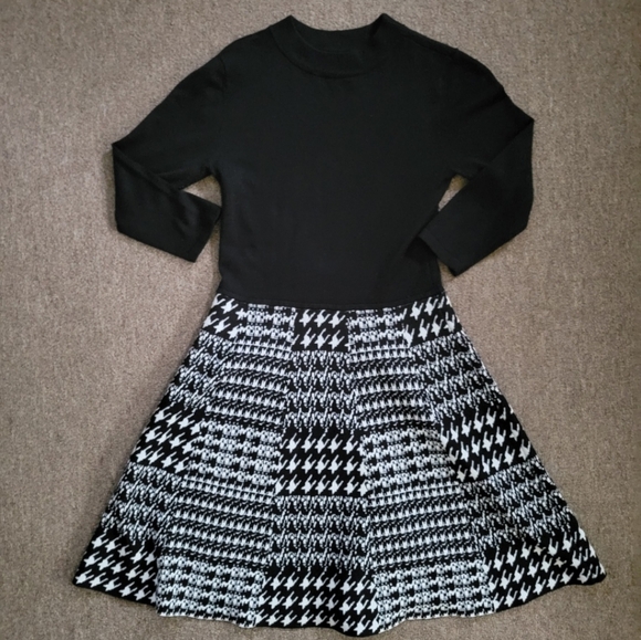 BCX Black & White Sweater Dress Size M  Houndstooth pattern Blend - Picture 1 of 9